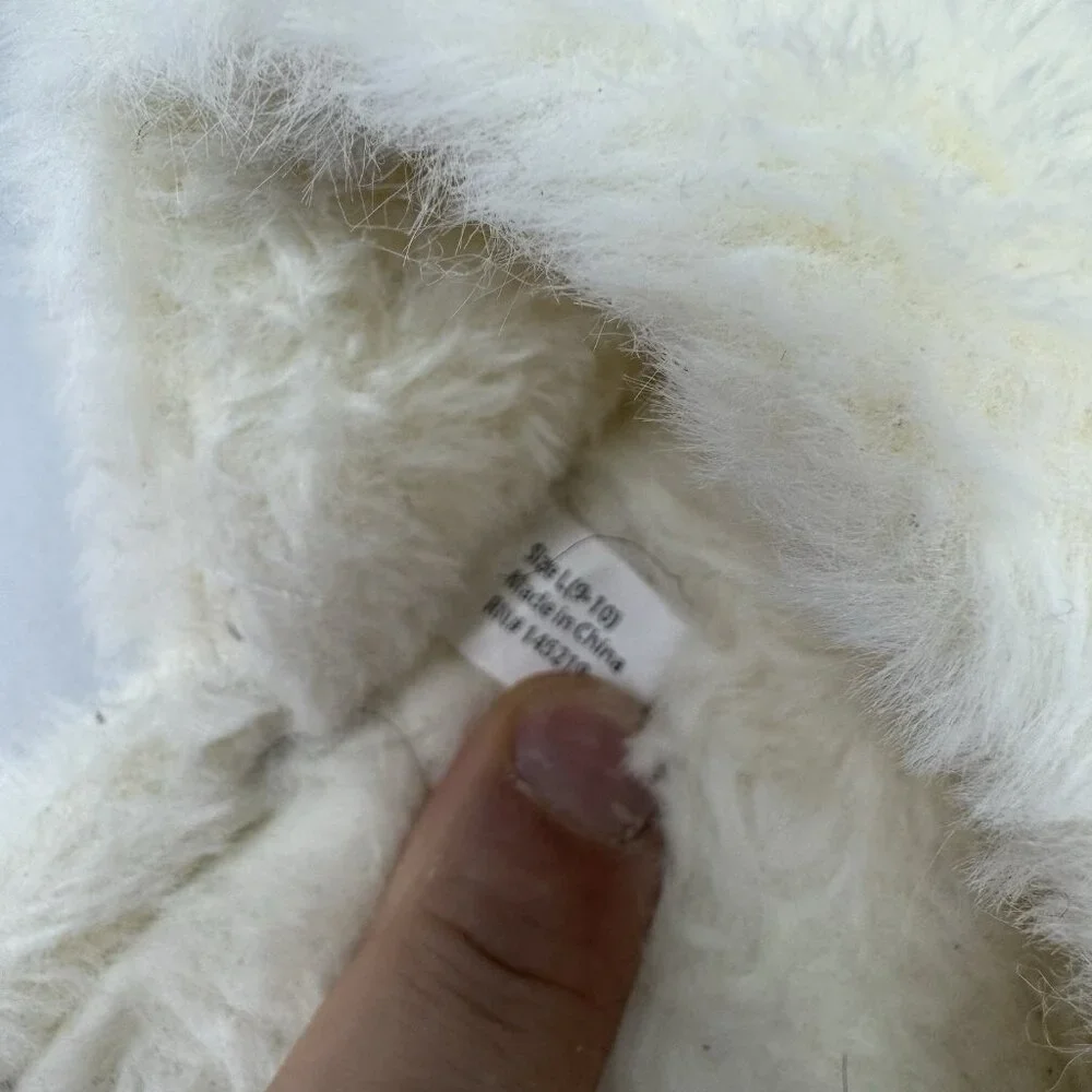 Born Men’s  Slipper Faux Shearling Lining White Men Size Large (9-10)